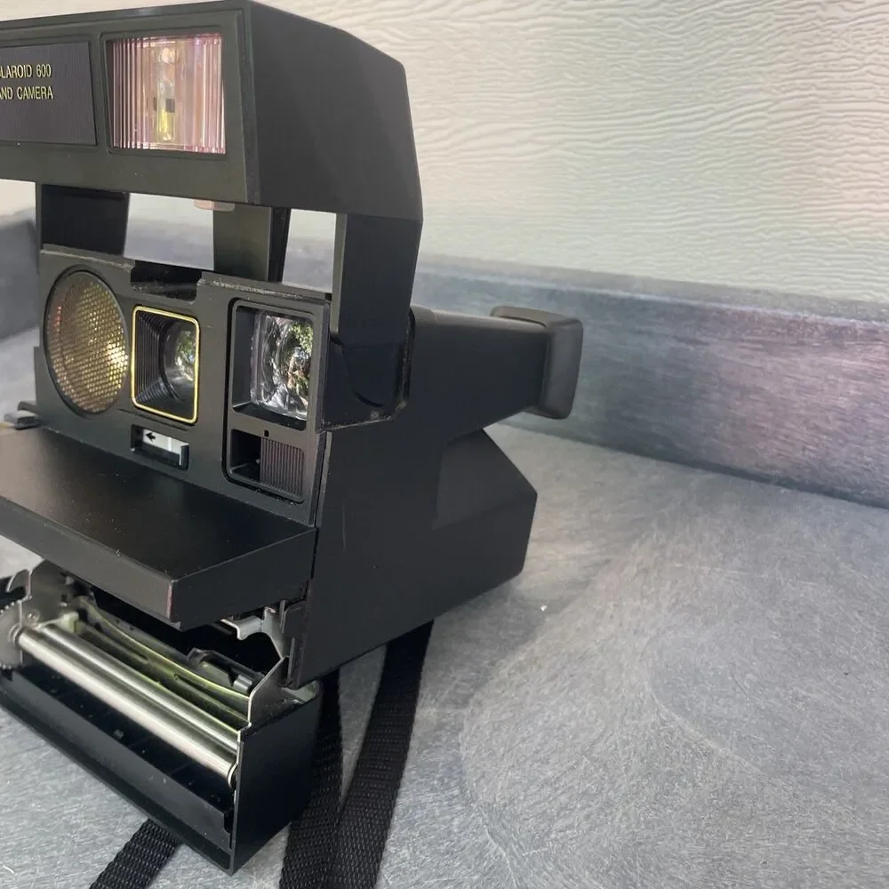 Vintage Polaroid Sun 660 Autofocus 600 Instant Land Camera w/ Strap - Untested